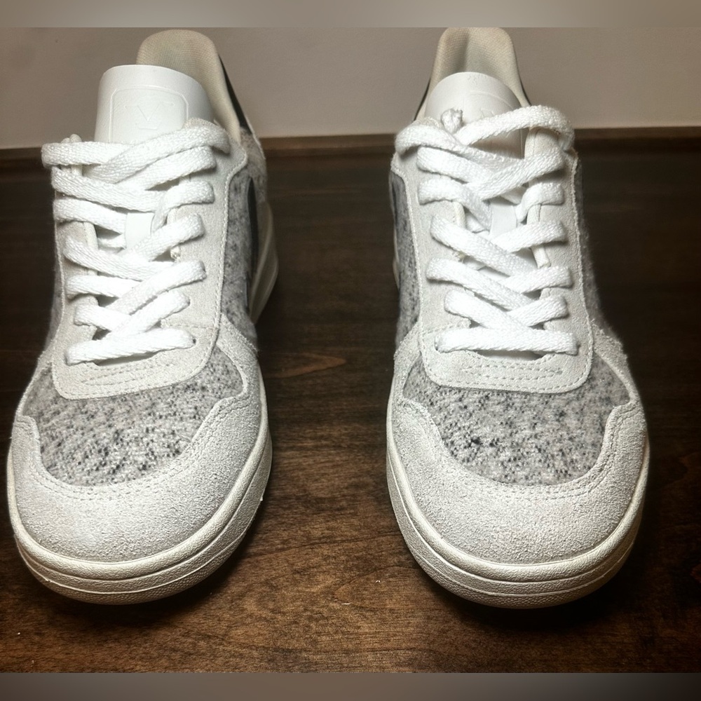Veja Women’s V10 Snow/Black Flannel & Suede Sneaker - Picture 5 of 16